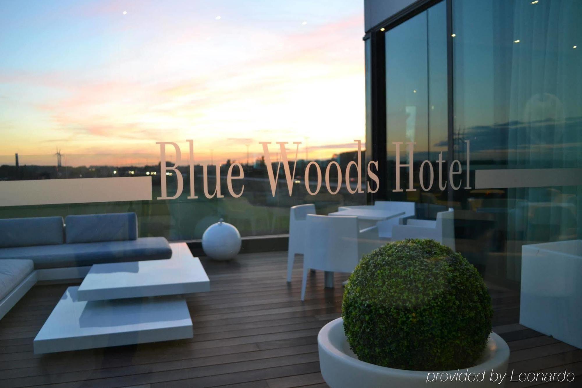 Blue Woods Hotel - Deerlijk エクステリア 写真